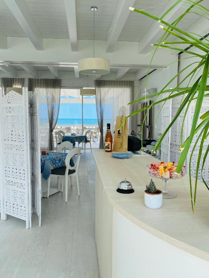 Hotel Corona Beach Peschici Exteriör bild