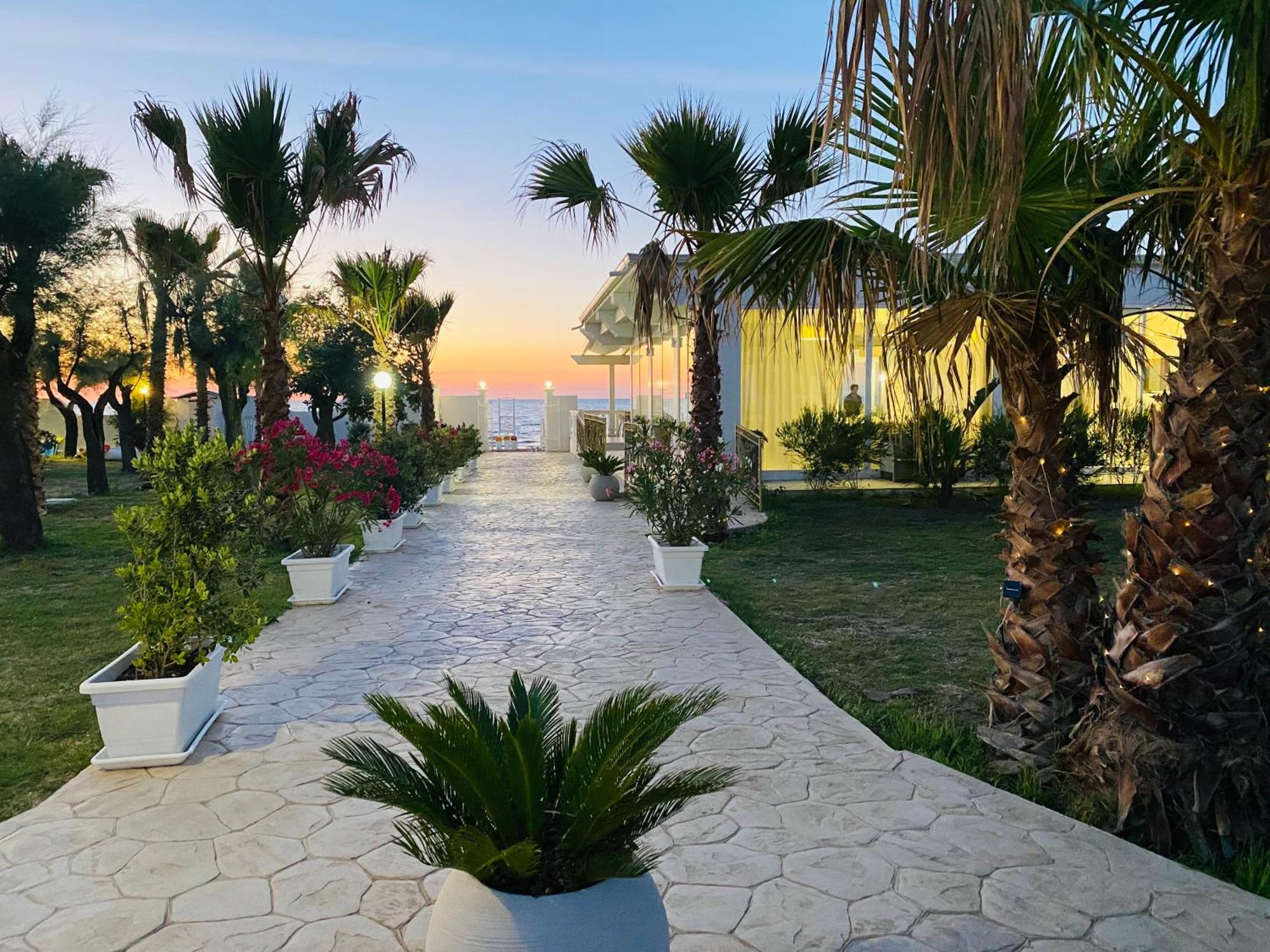 Hotel Corona Beach Peschici Exteriör bild
